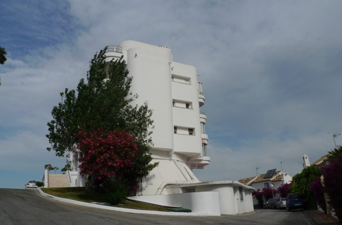 Centralización de contadores Edf. La Colonia Guadalmina